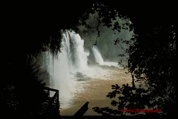 Wasser: Düden Wasserfälle bei Antalya/Türkei
Dezember 1984

