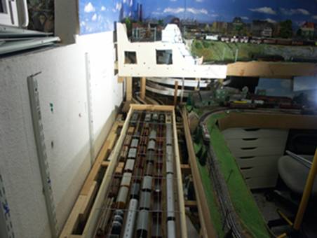 Rechte Seite des Schattenbahnhofs von oben