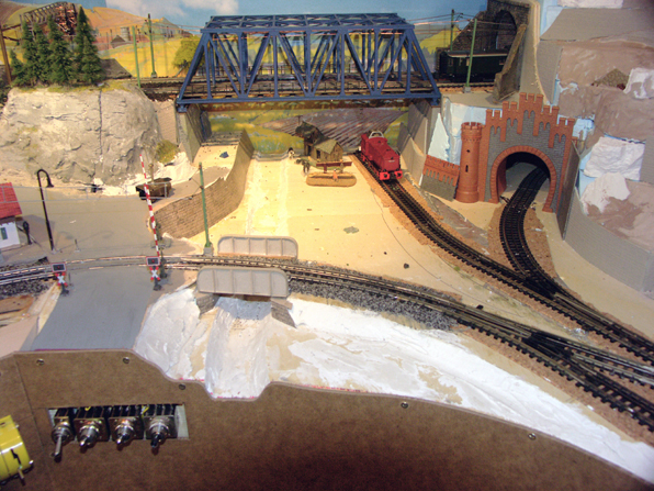 moosbach valley with two railway bridges and a railway/street crossing